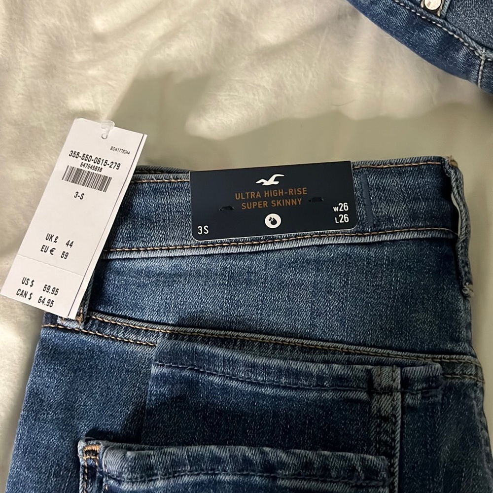 Hollister Ultra High-Rise Super Skinny